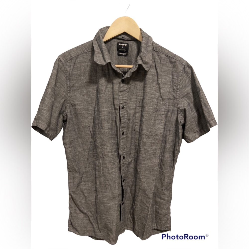 SS men’s Hurley classic fit gray button up size large EUC.